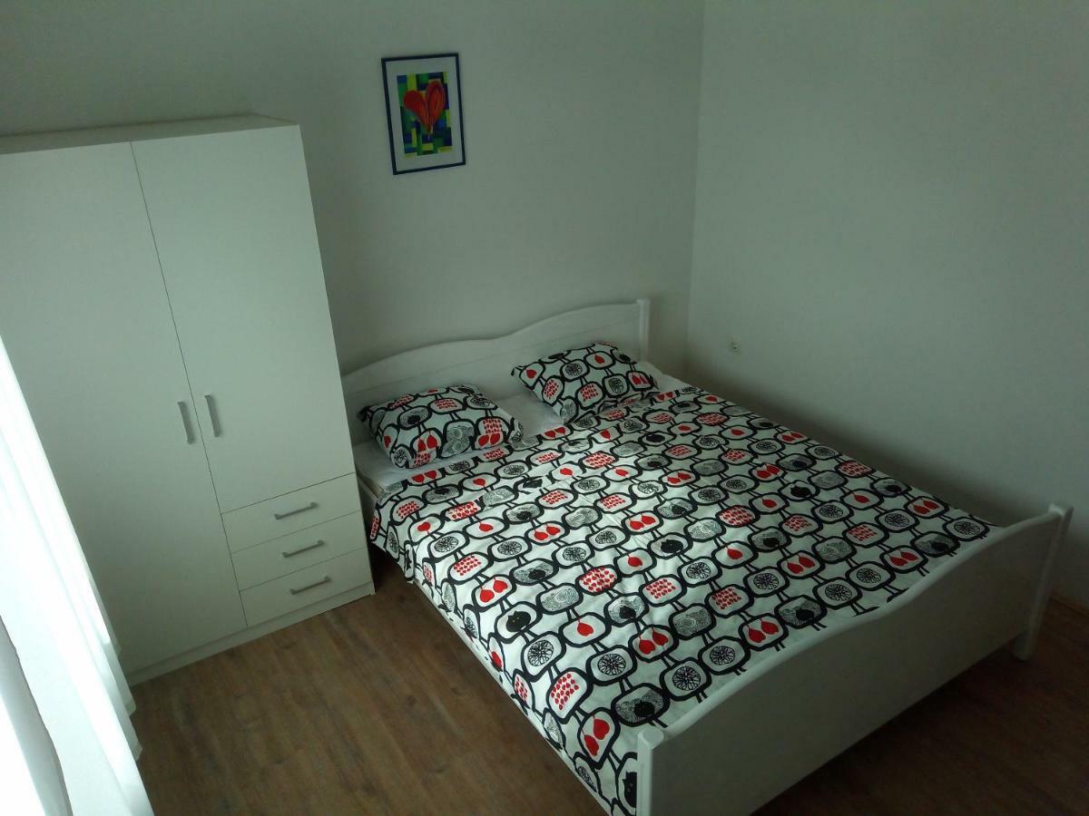 Apartment Kolic Vir Buitenkant foto